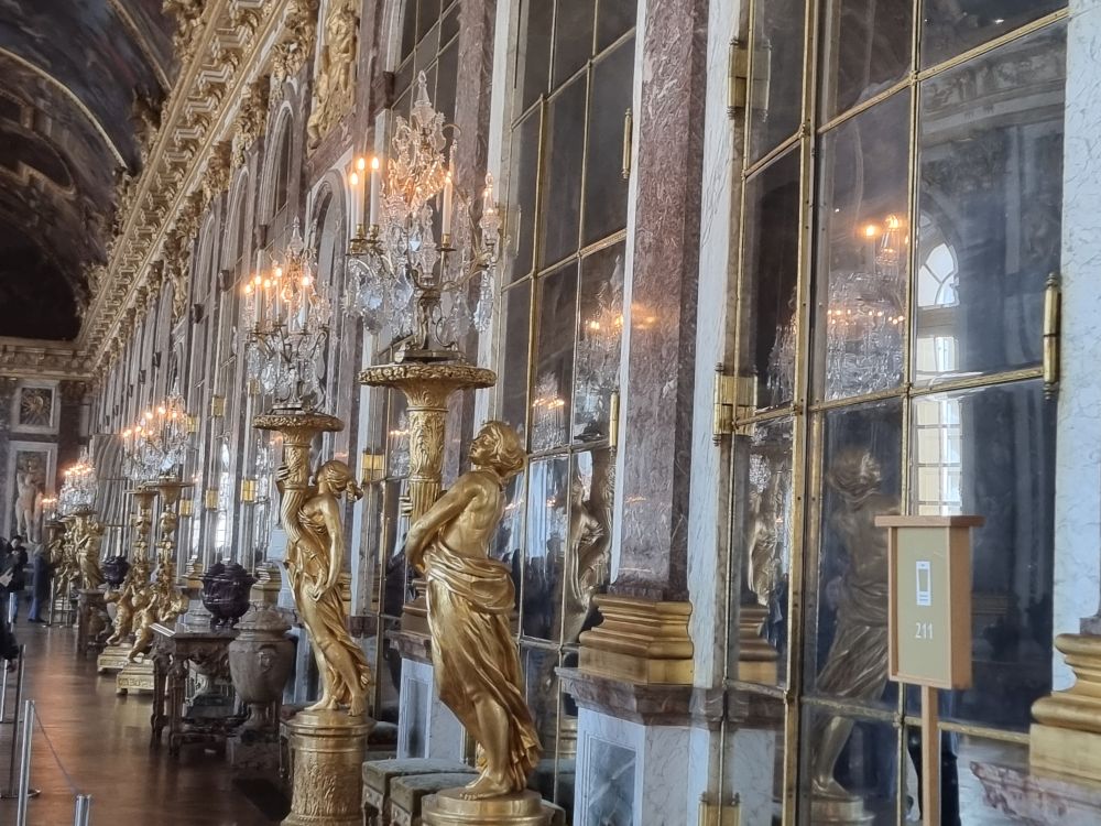 ヴェルサイユ宮殿 鏡の間