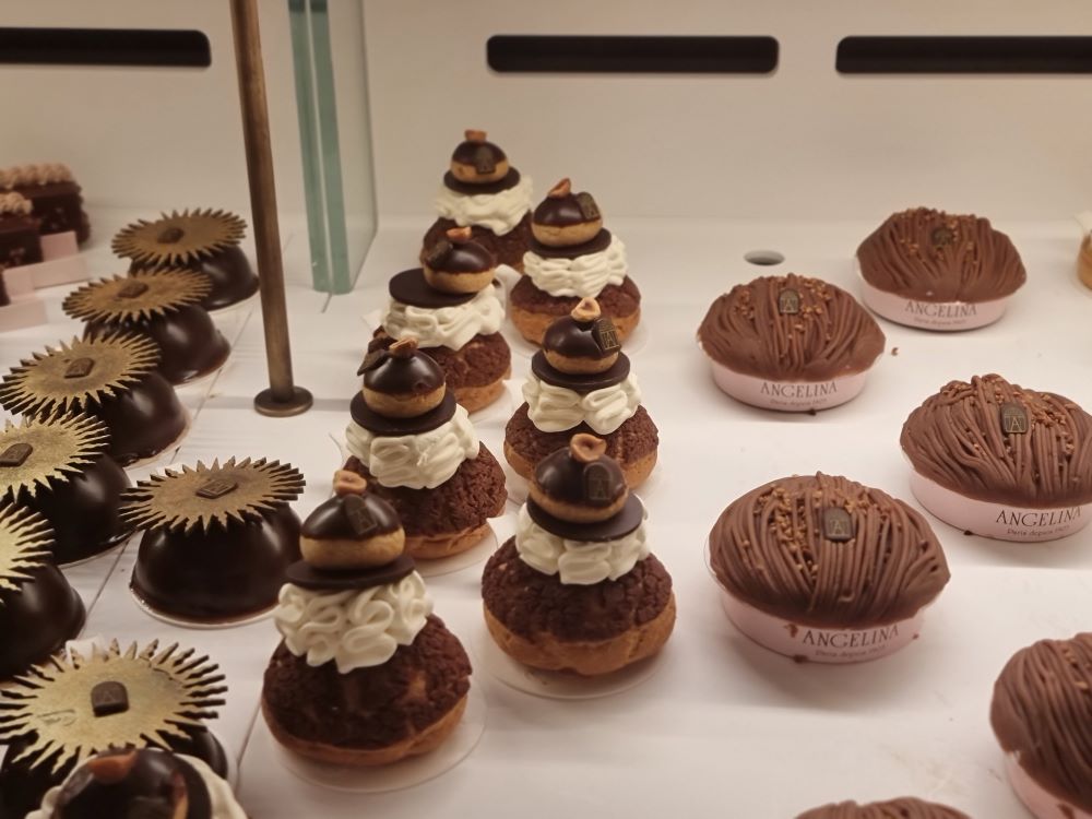 ヴェルサイユ宮殿 アンジェリーナカフェのケーキ